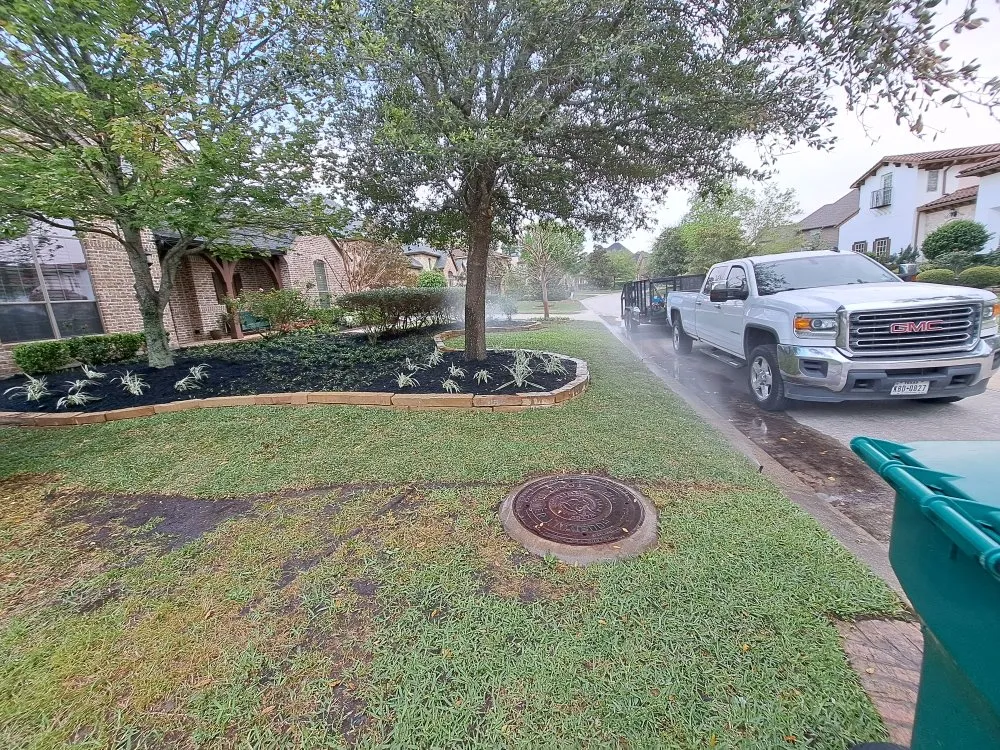 Professional residential landscaping in Shenandoah, TX - Two brothers landscaping