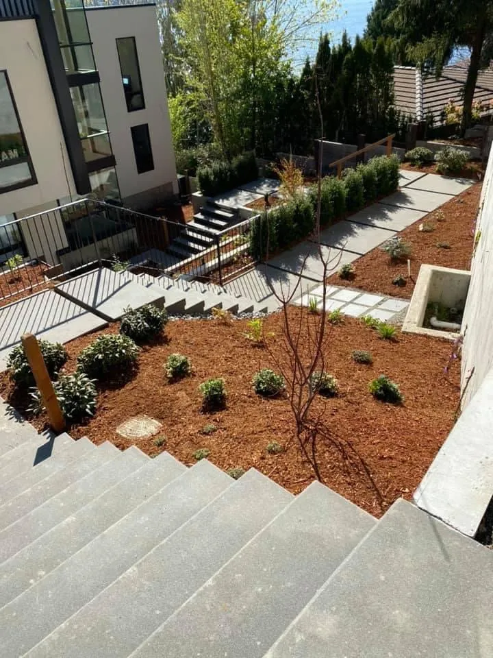 Expert residential landscaping in Lynnwood, WA by two brothers lansdcaping
