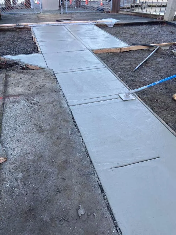 Reliable yard maintenance for beautiful yards in Lynnwood, WA by two brothers lansdcaping