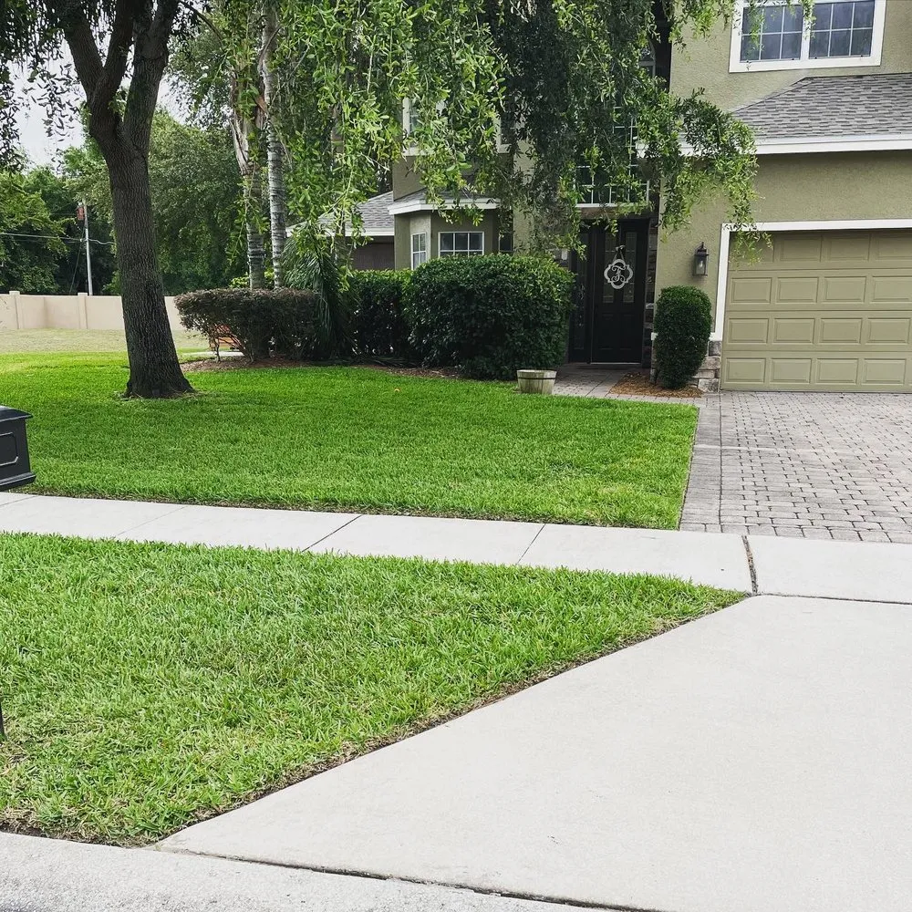 Custom lawn care service in Orlando, FL by Two C’s Landscaping