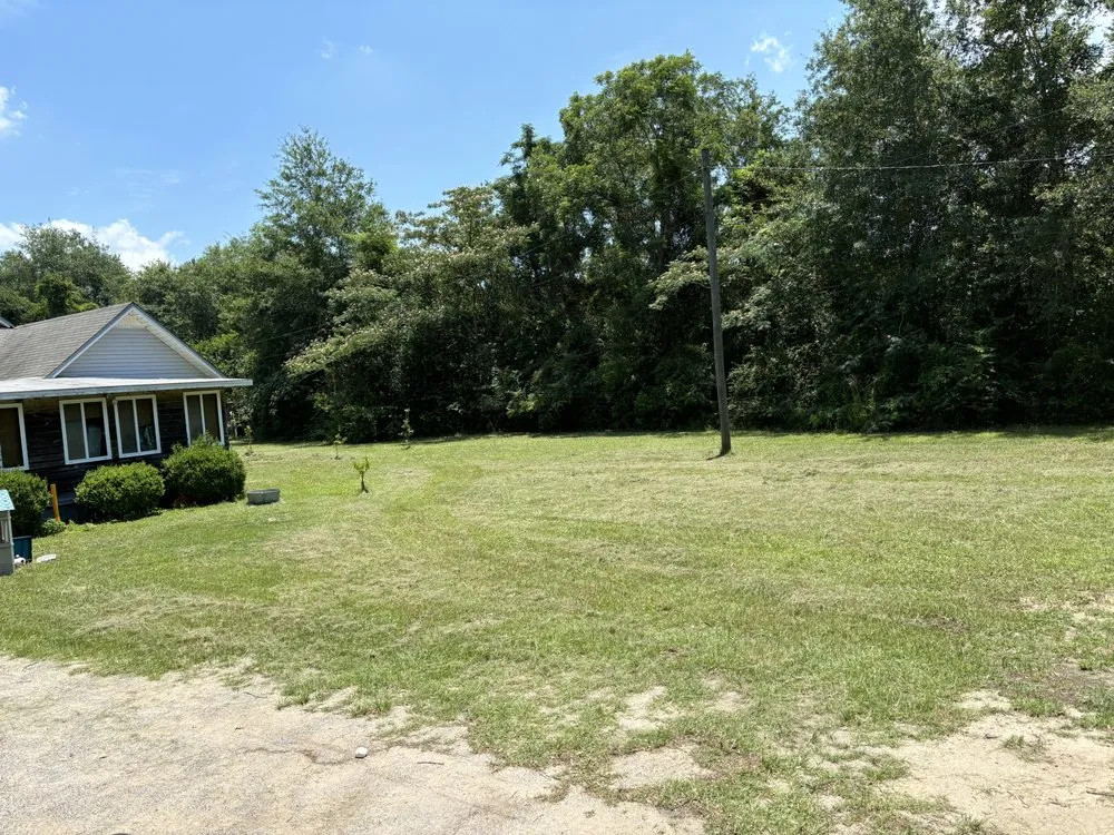 Reliable residential landscaping in Pensacola, FL - Two Diamonds Property Management