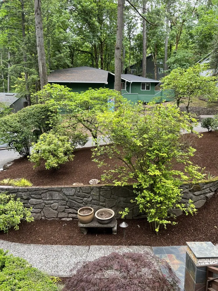 Professional lawn care service in Dayton, OR - Two Guys Bark Blowing