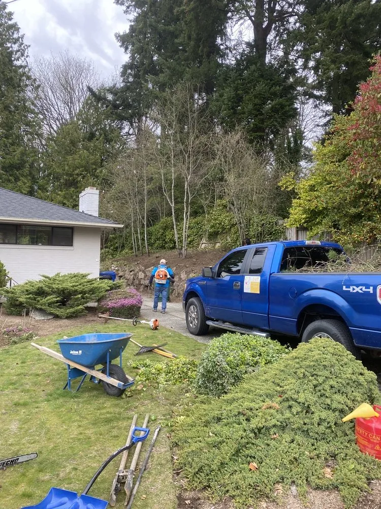 Local outdoor landscaping in Snohomish, WA - Two monkeys