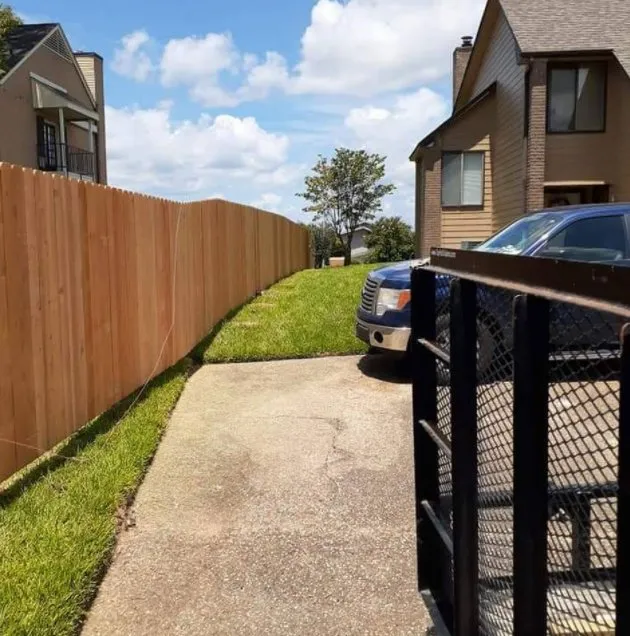 Affordable yard cleanup service for homes across Shreveport, LA - Two Sons & Dad Concrete Fencing & Lawn Assistant