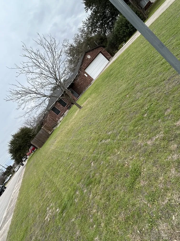 Expert lawn mowing service experts serving Kyle, TX - TW’s Lawn Care