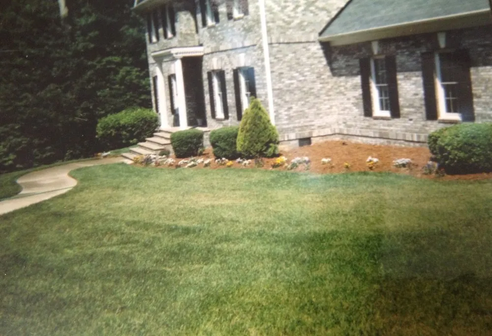 Affordable garden landscaping in Asheboro, NC - T.W.'s Lawn Service and Landscaping