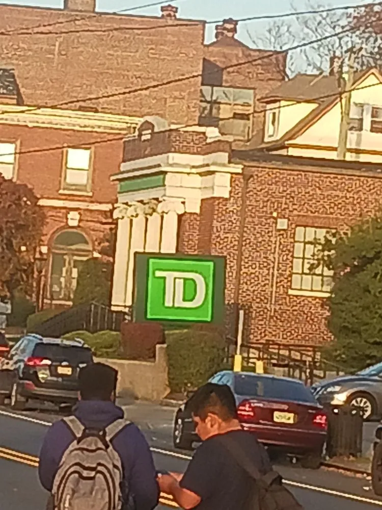 Trusted lawn care service in Garfield, NJ by Tyken