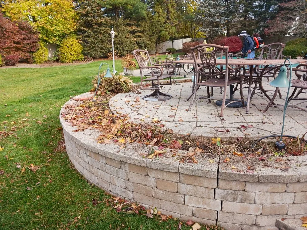 Trusted lawn care service with custom design across Garfield, NJ - Tyken