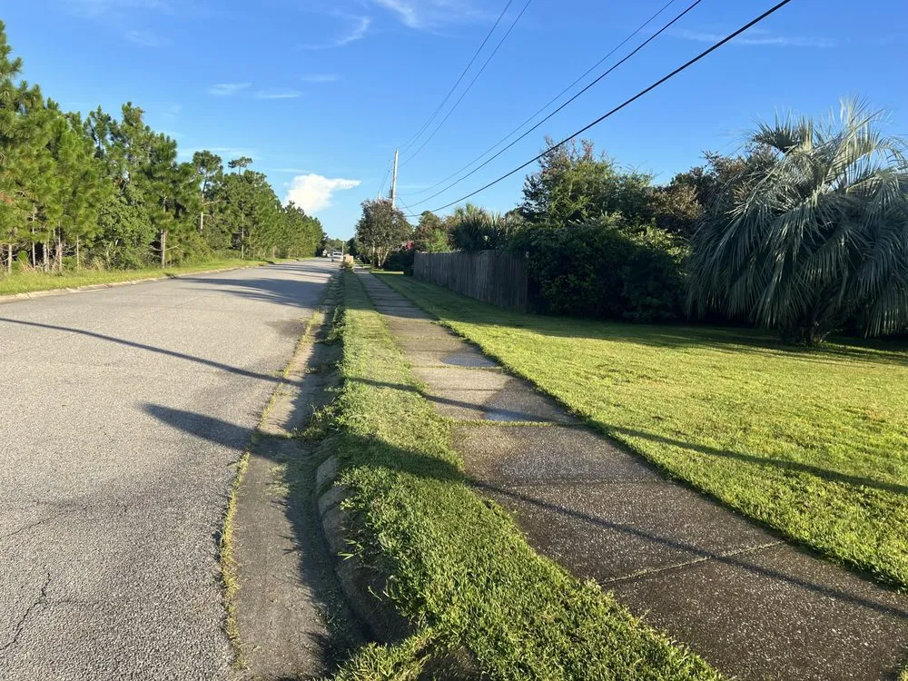 Reliable landscape design in Navarre, FL - Ty’s mowing company