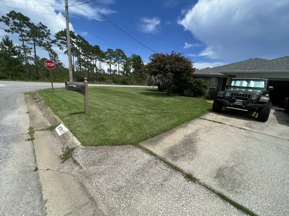 Affordable landscaping services experts serving Navarre, FL - Ty’s mowing company