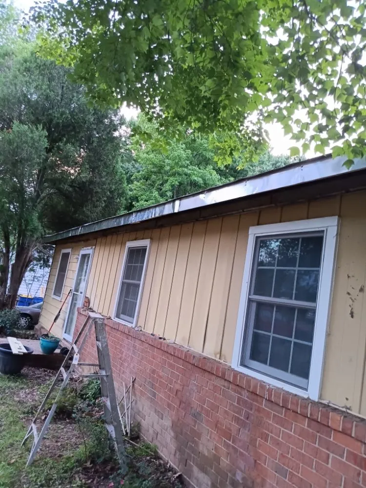 Custom yard cleanup service in Petersburg, VA by T&Z Lawncare Services