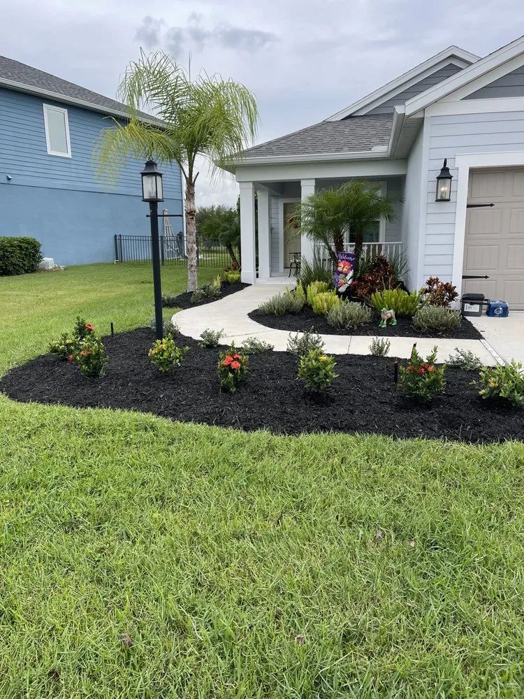Expert residential landscaping in Orlando, FL by U-BIQ