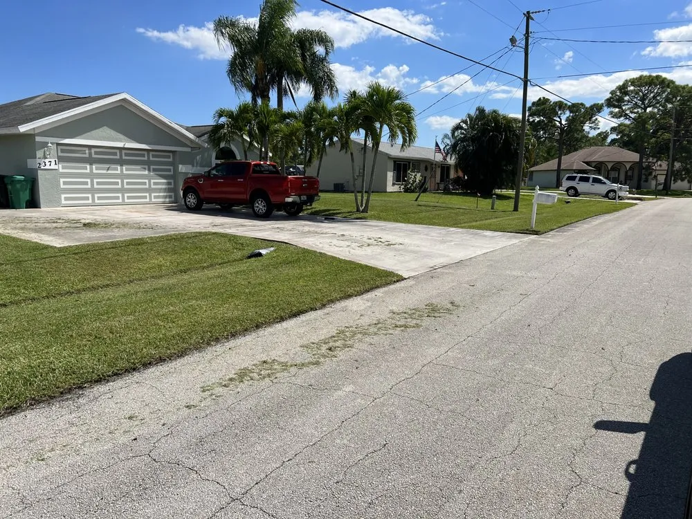 Expert lawn care service in Port St. Lucie, FL - U Grow It We Mow It