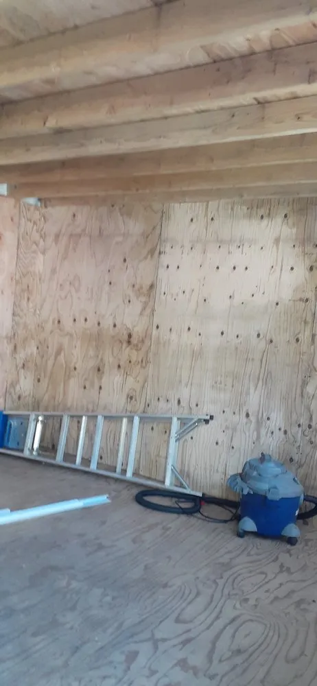 Affordable lawn care service experts serving Poulsbo, WA - Uber's Handyman Service