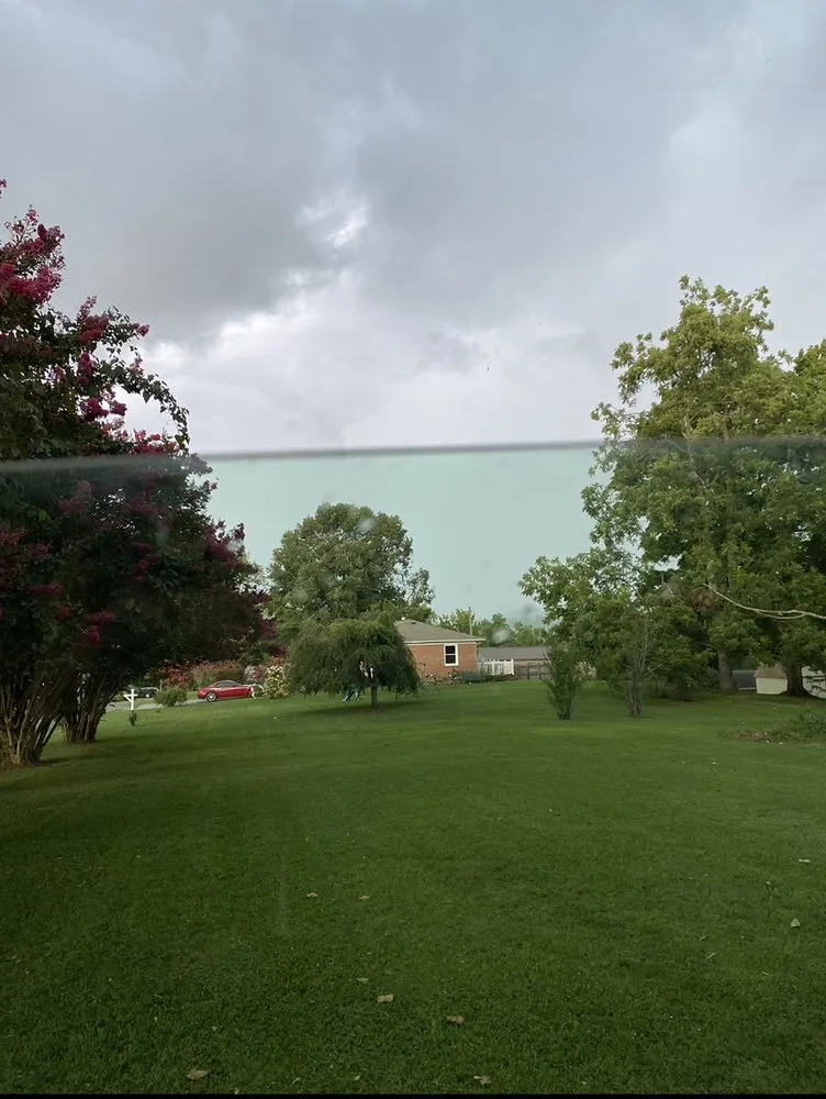 Professional lawn mowing service experts serving Morristown, TN - Ugalde Mowing Service