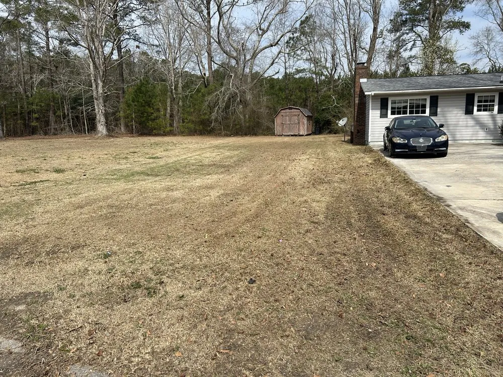 Custom yard maintenance experts serving Swansboro, NC - Ugly Creationz Lawncare