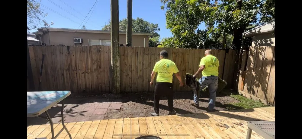 Top-rated lawn care service for beautiful yards in Hollywood, FL by Ugrowimow