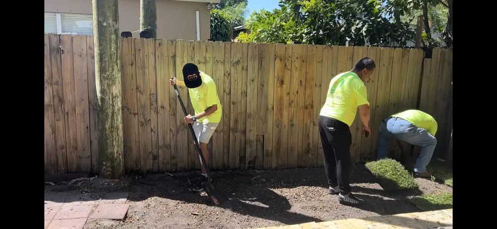 Expert lawn mowing service in Hollywood, FL - Ugrowimow