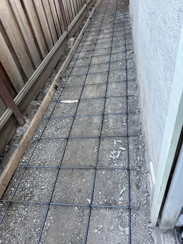 Professional yard cleanup service in Menlo Park, CA - UH Landscape