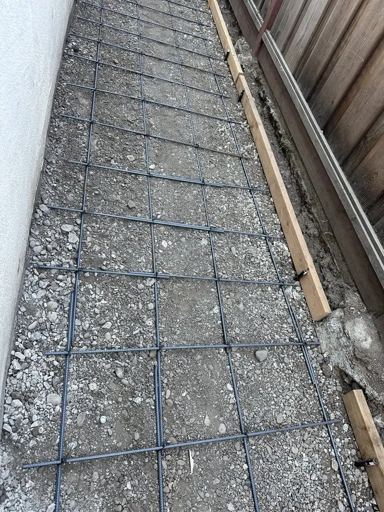 Top-rated lawn mowing service in Menlo Park, CA by UH Landscape