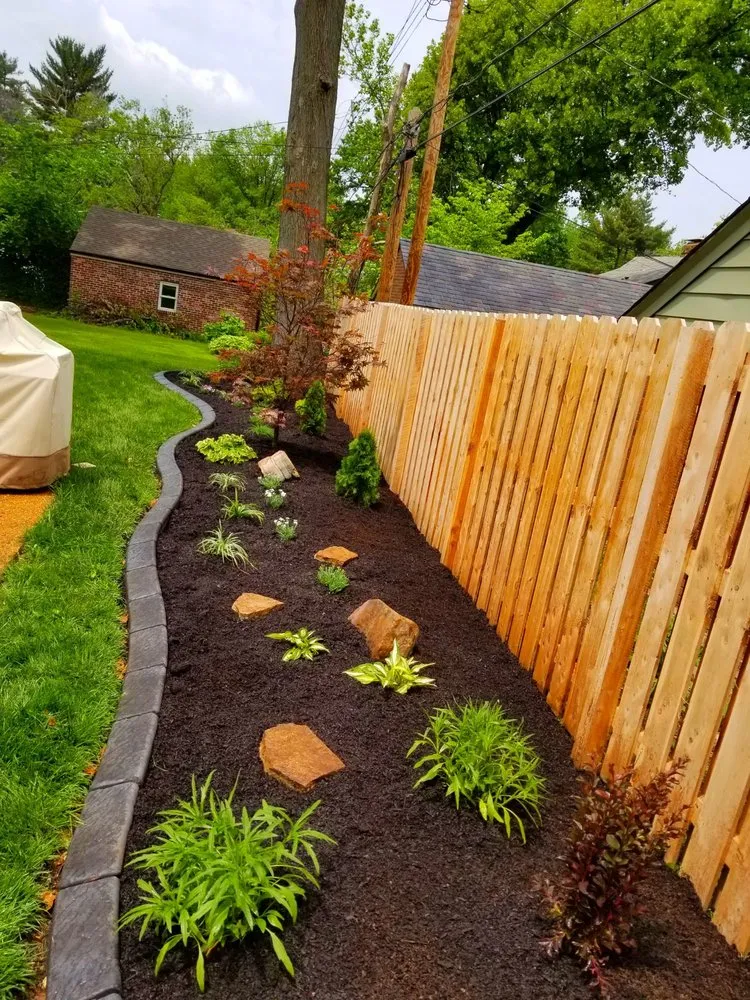 Reliable garden landscaping experts serving St. Louis, MO - Ulett Tree & Landscaping
