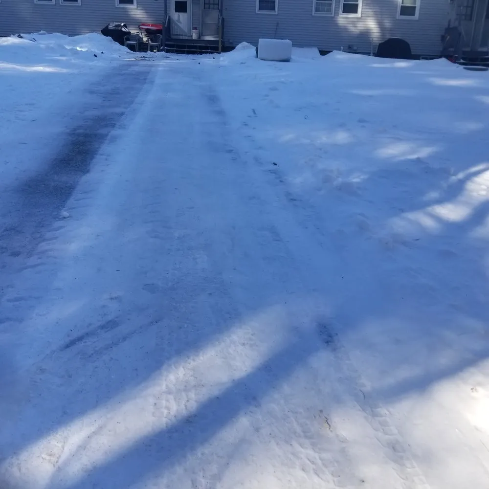 Affordable lawn mowing service for beautiful yards across Bedford, NH - Ulster Property Services