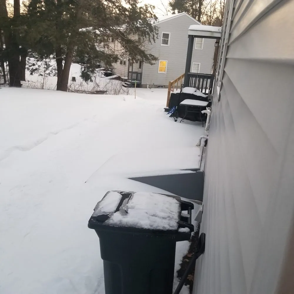 Top-rated lawn mowing service in Bedford, NH by Ulster Property Services