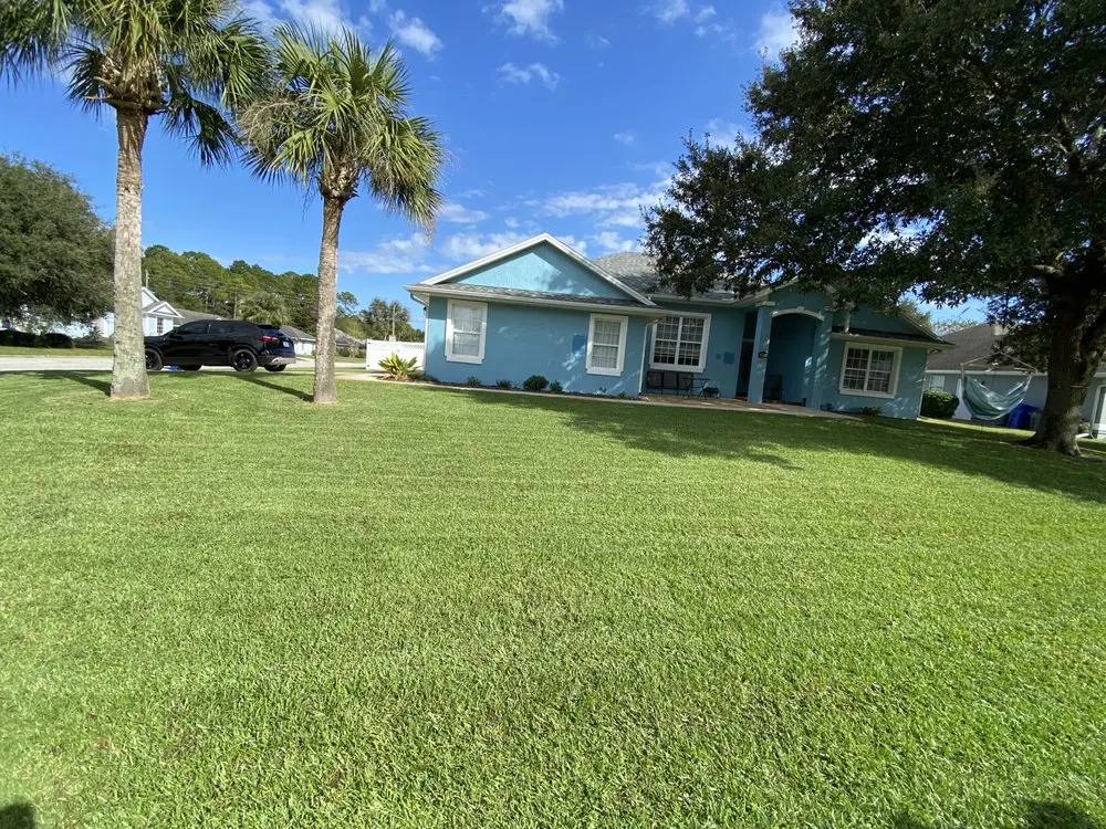 Affordable lawn care service experts serving St. Augustine, FL - Ultimate Edge Lawn Service