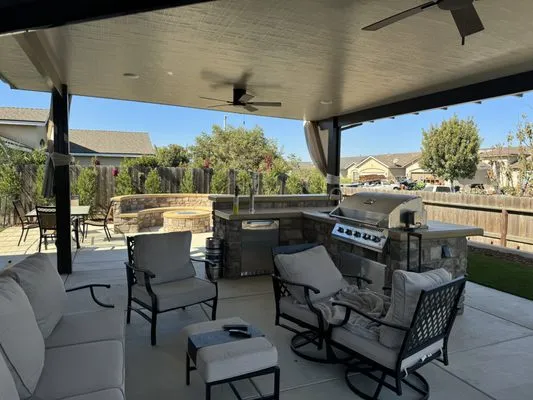 Ultimate Landscape and Tree Service Logo