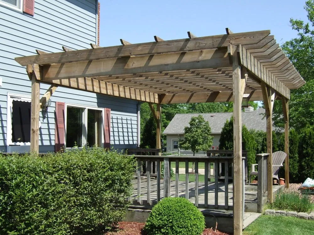 Custom lawn mowing service for homes in Vermilion, OH by Ultimate Landscape Management