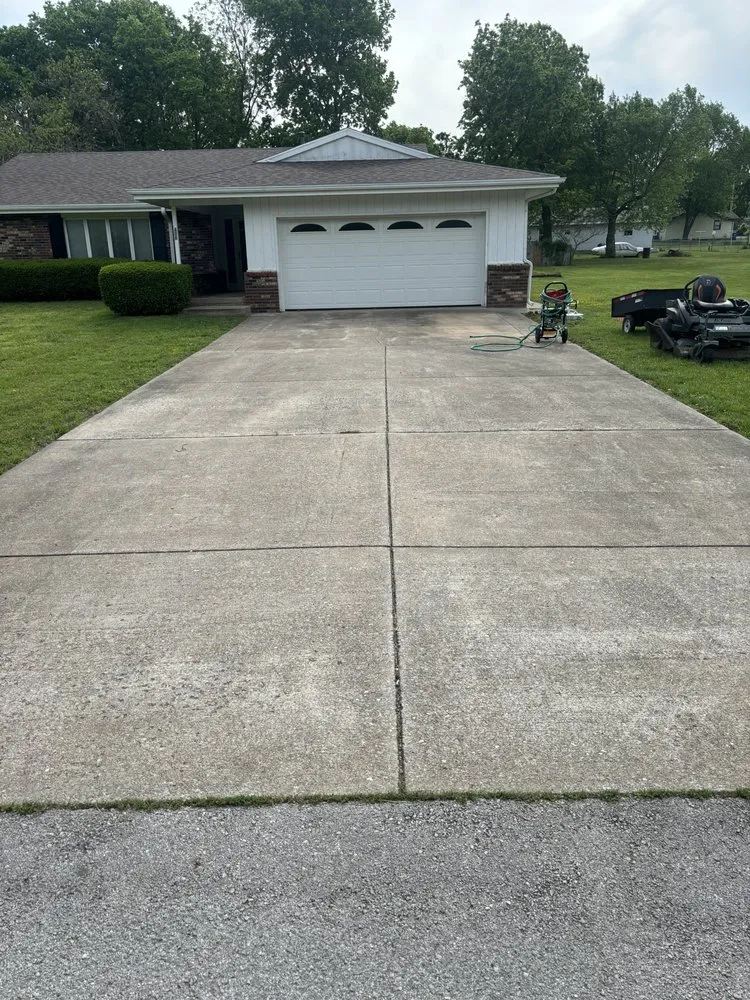 Top-rated lawn care service in Greenfield, MO - Ultimate Lawn & Home