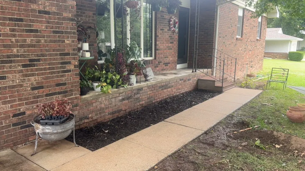 Expert yard maintenance near you in Greenfield, MO by Ultimate Lawn & Home