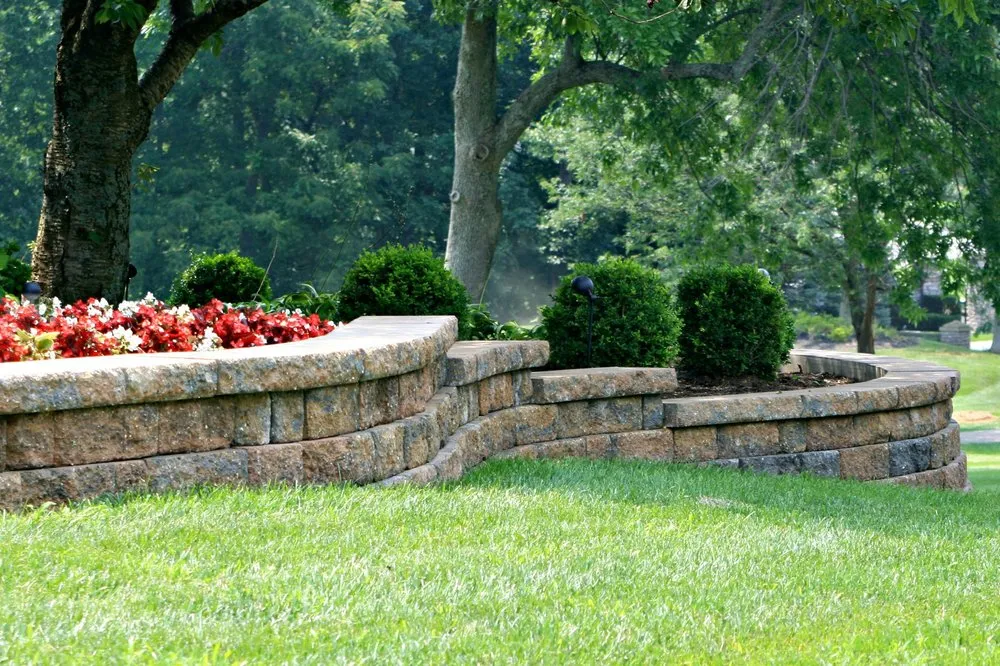 Top-rated yard maintenance for year-round maintenance across Lexington, KY - Ultimate Lawn & Landscape