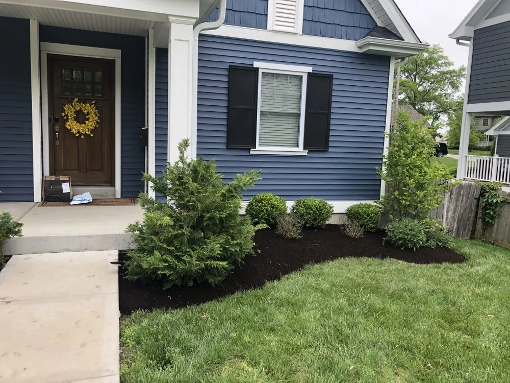 Top-rated yard cleanup service in St. Louis, MO - Ultimate Lawn Care