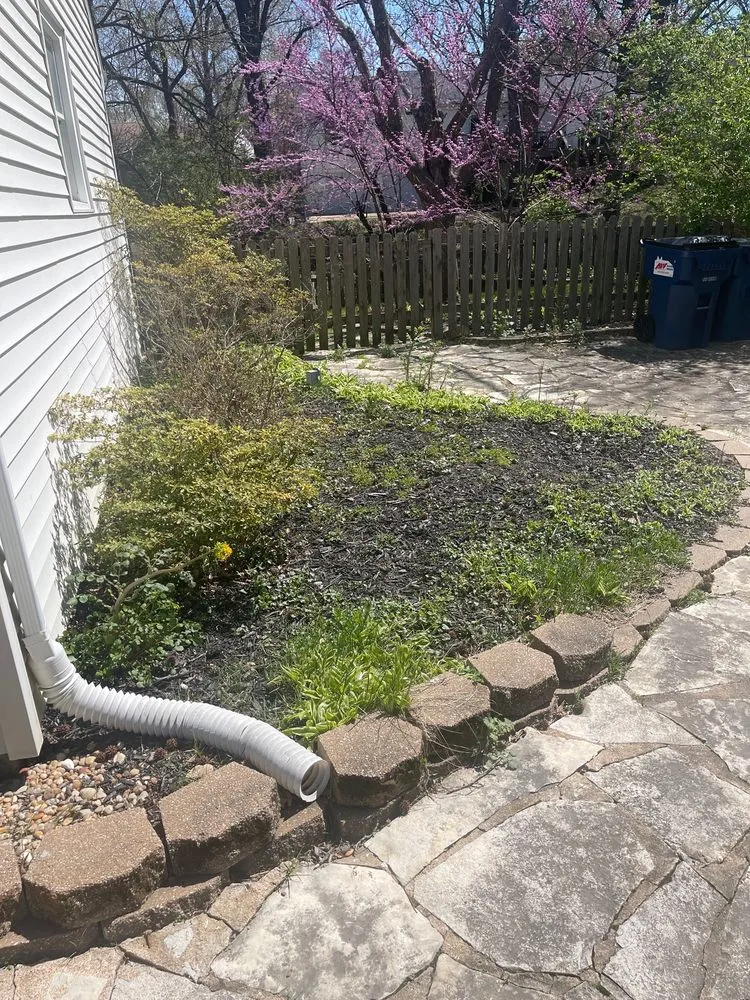 Top-rated yard cleanup service for homes in St. Louis, MO by Ultimate Lawn Care