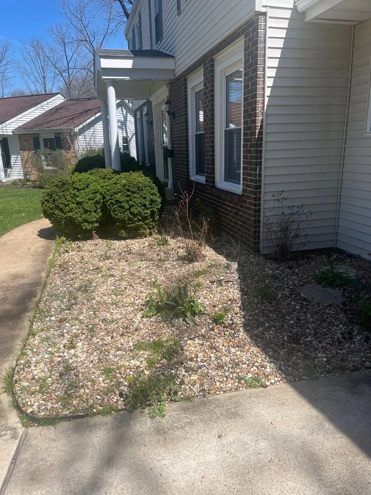 Expert landscape installation experts serving St. Louis, MO - Ultimate Lawn Care