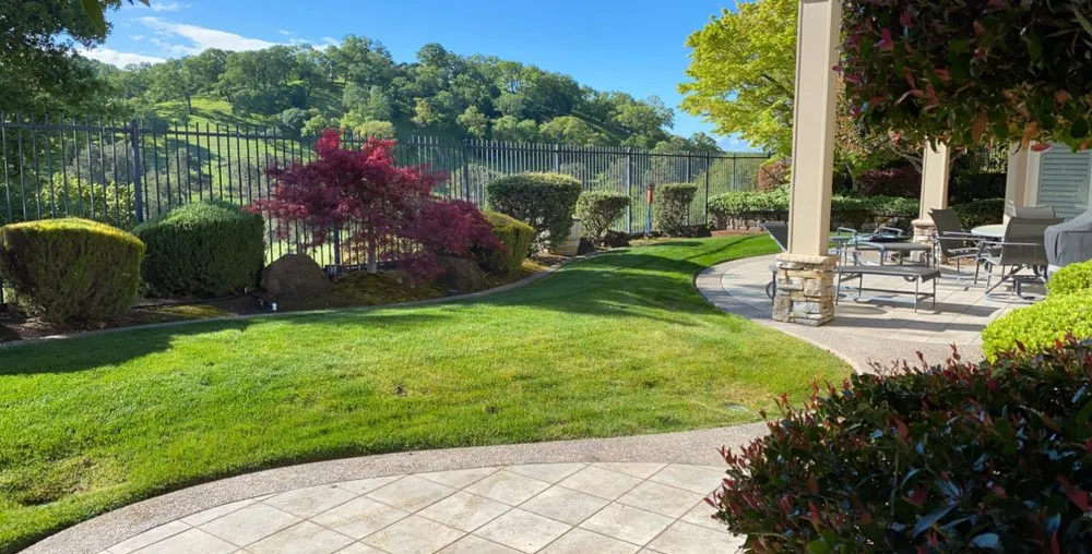 Top-rated garden landscaping experts serving Vacaville, CA - Ultimate Lawn Care