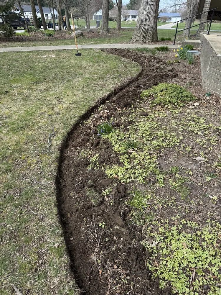 Expert outdoor landscaping experts serving Muncie, IN - Ultimate Lawn Services