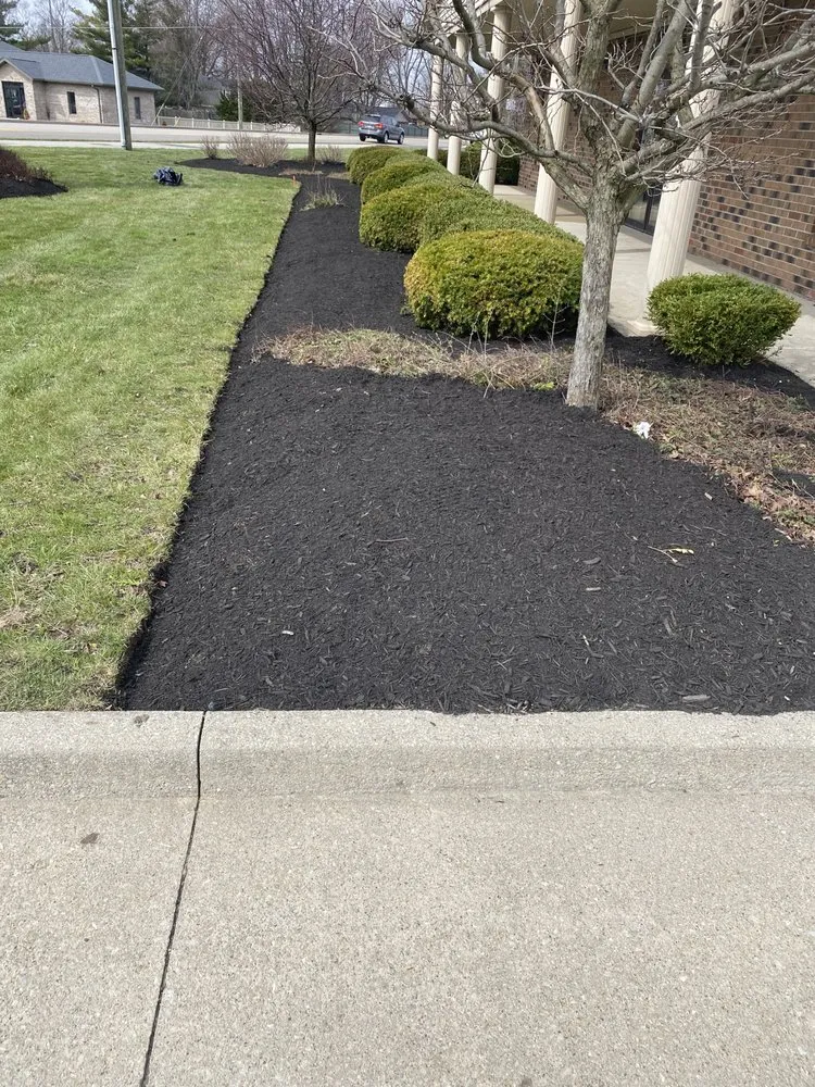 Reliable garden landscaping experts serving Muncie, IN - Ultimate Lawn Services