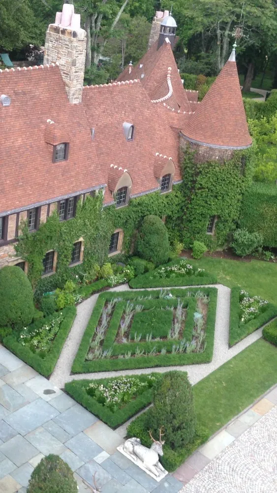 Expert outdoor landscaping experts serving Wolcott, CT - Ultimate Services Professional Grounds Management