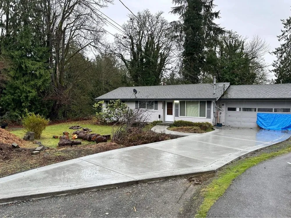 Affordable landscape design in Lynnwood, WA by Ultra Quality Construction