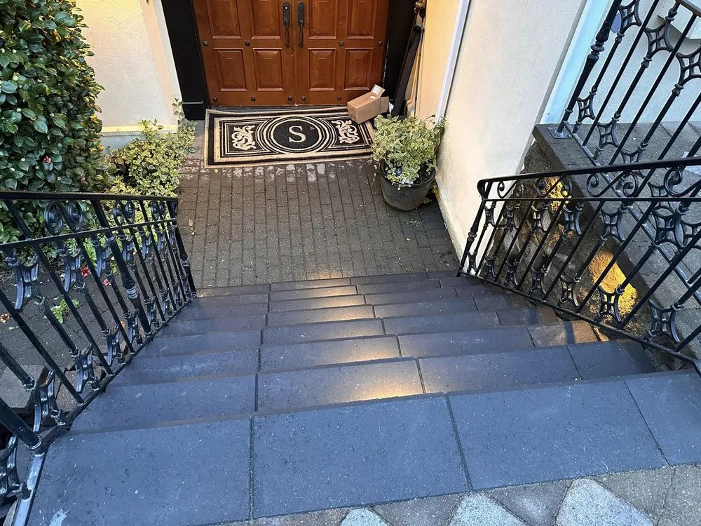 Affordable landscaping services experts serving Lynnwood, WA - Ultra Quality Construction