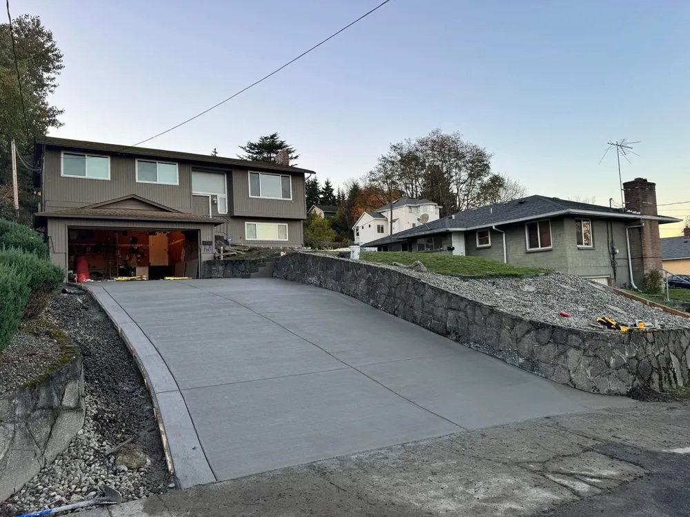 Top-rated yard cleanup service in Lynnwood, WA by Ultra Quality Construction