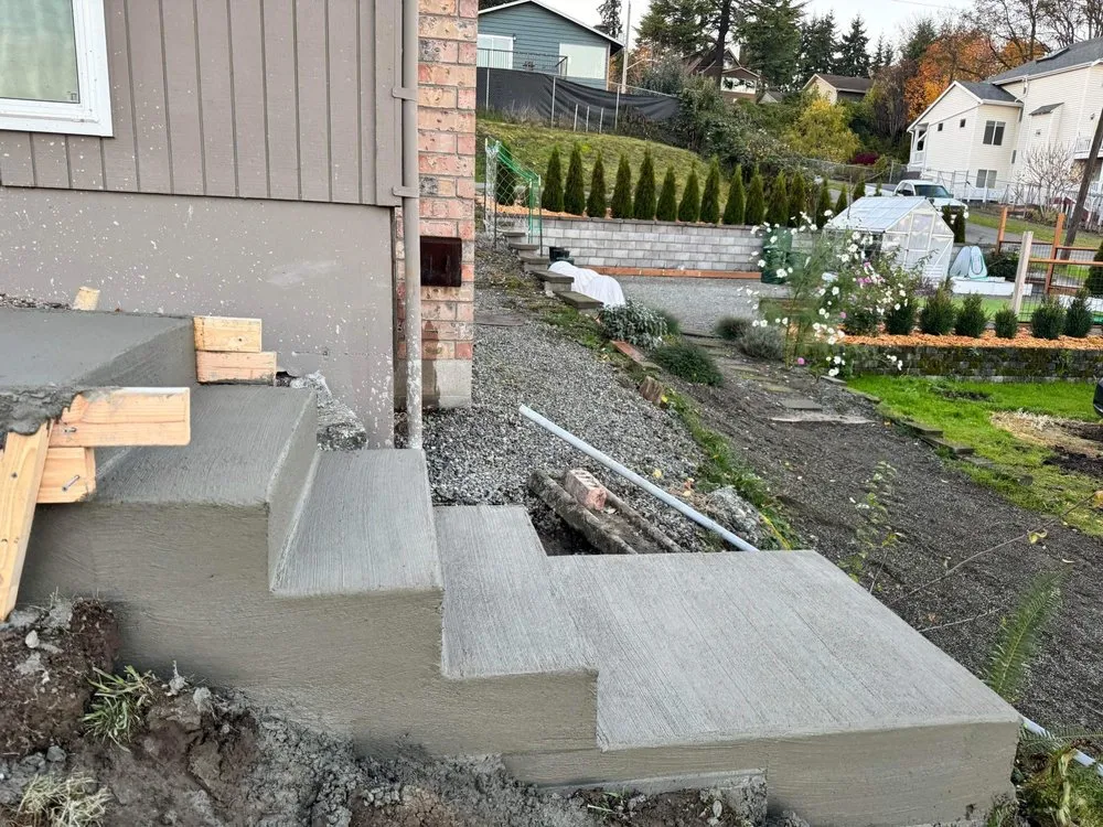 Local yard maintenance in Lynnwood, WA - Ultra Quality Construction