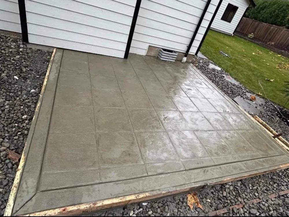 Affordable garden landscaping for beautiful yards in Lynnwood, WA by Ultra Quality Construction