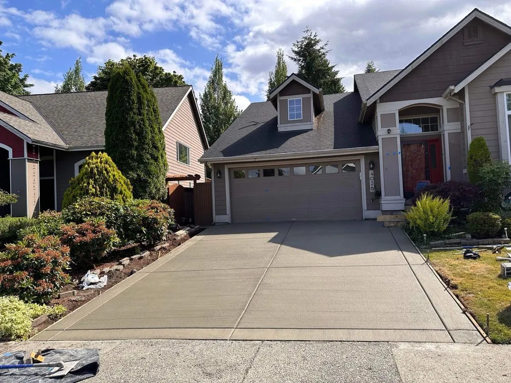 Affordable landscape design in Lynnwood, WA by Ultra Quality Construction