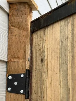 Ultra Quality Construction Logo