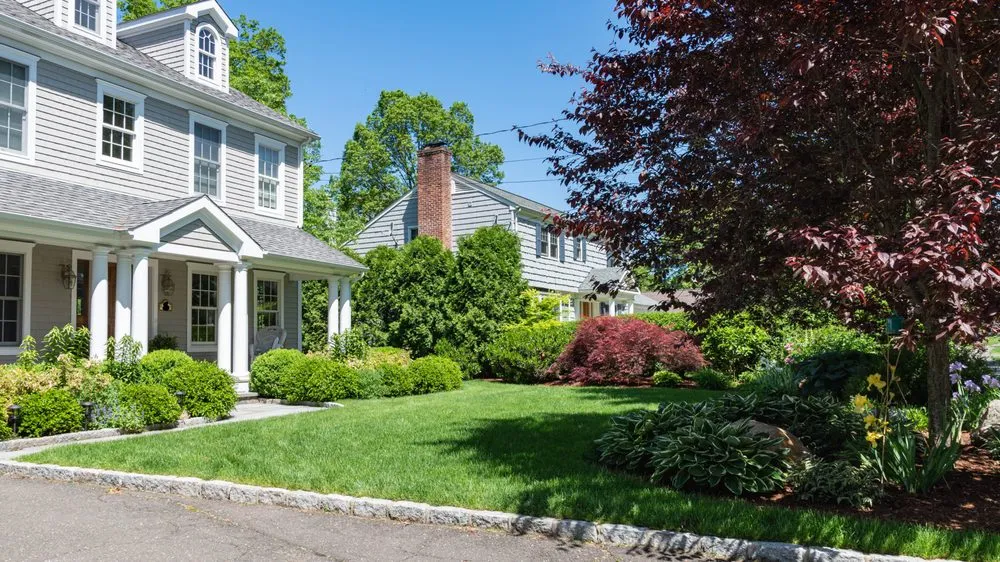 Trusted lawn mowing service in Port Chester, NY by Umanzor Landscaping