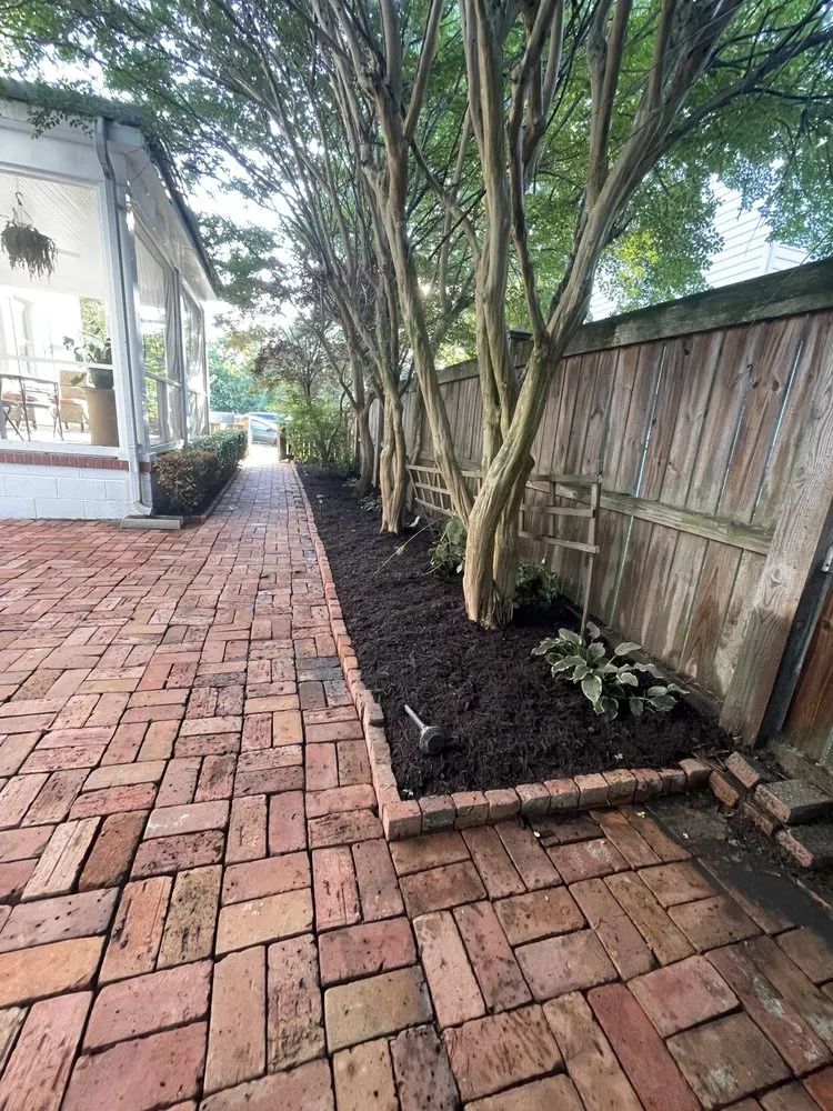 Expert yard maintenance in Newport News, VA - Umsteads Lawncare