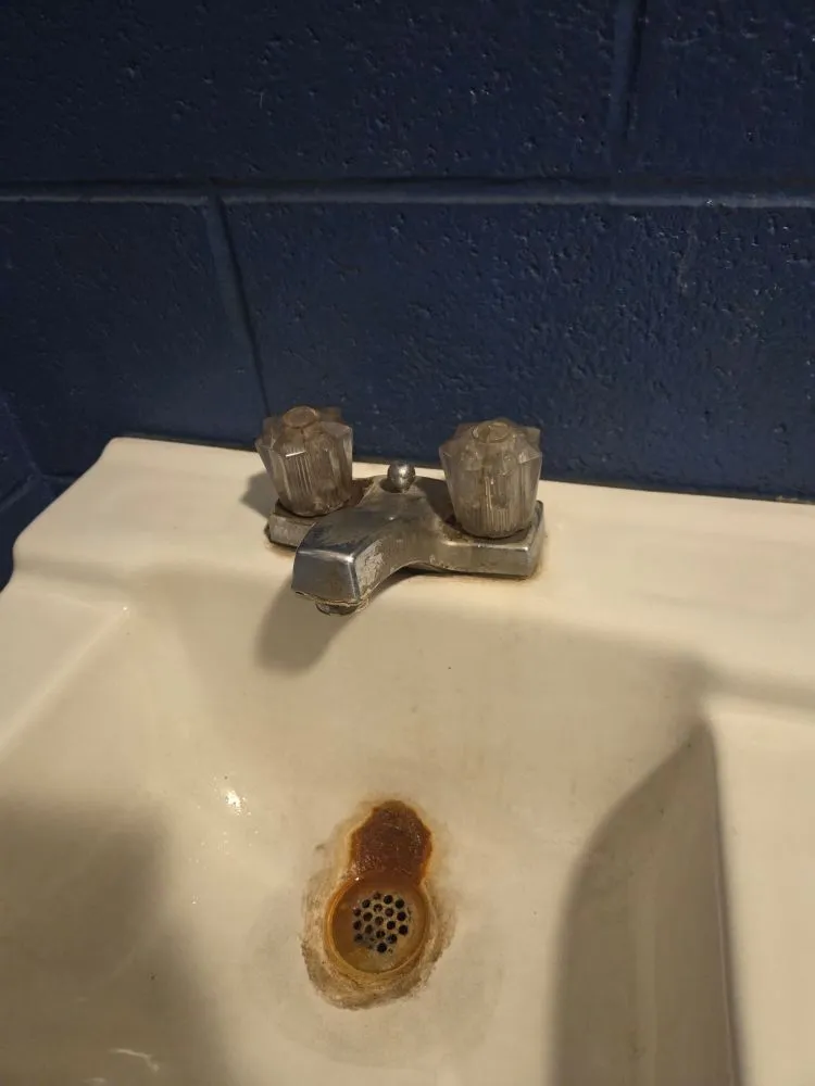 Professional outdoor landscaping experts serving Twin Lakes, WI - Unameit